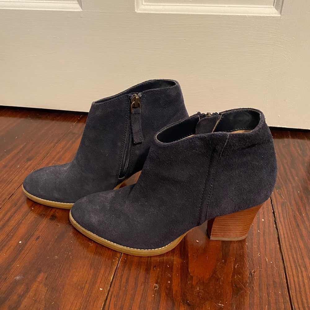Susina Navy Suede Ankle Boot size 5.5